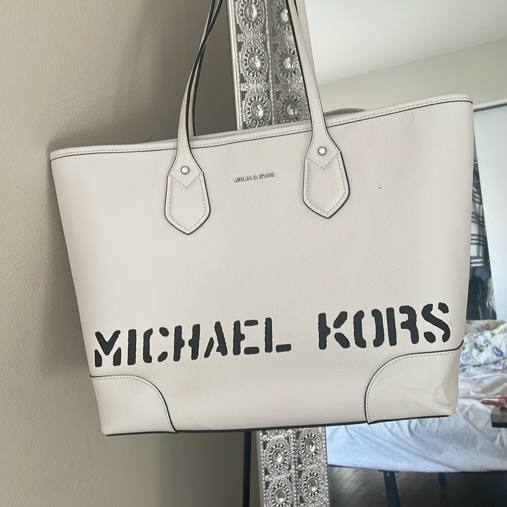 MK purse
